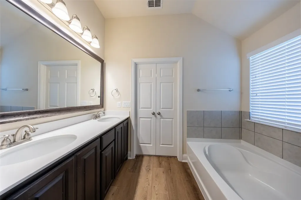 5725 Demi Sec Drive Mckinney TX 75070