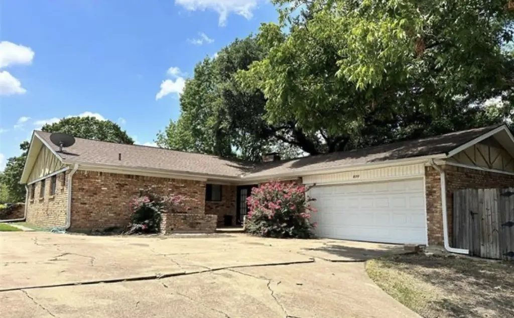 830 Windsor Place Grand Prairie TX 75051
