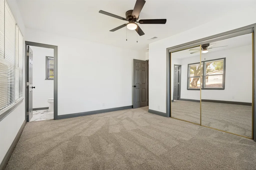 3910 Vanette Lane Dallas TX 75216