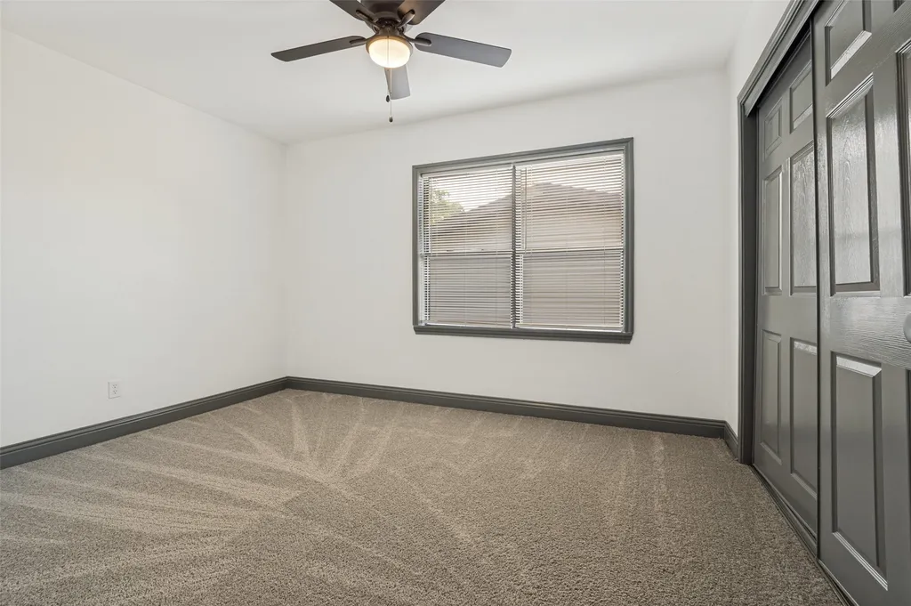 3910 Vanette Lane Dallas TX 75216
