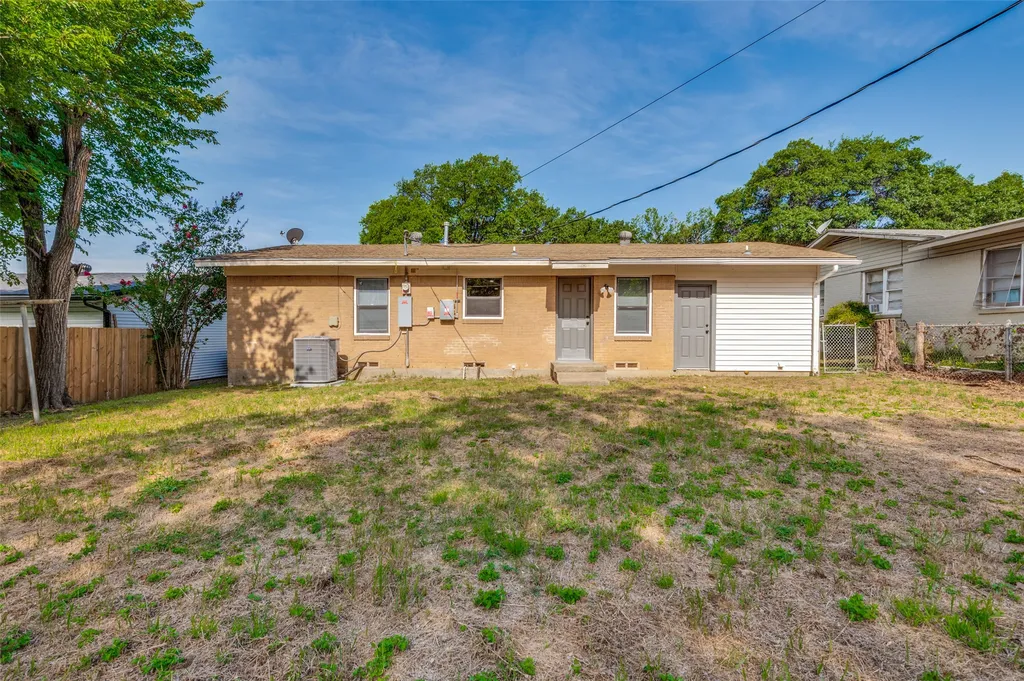 3910 Vanette Lane Dallas TX 75216