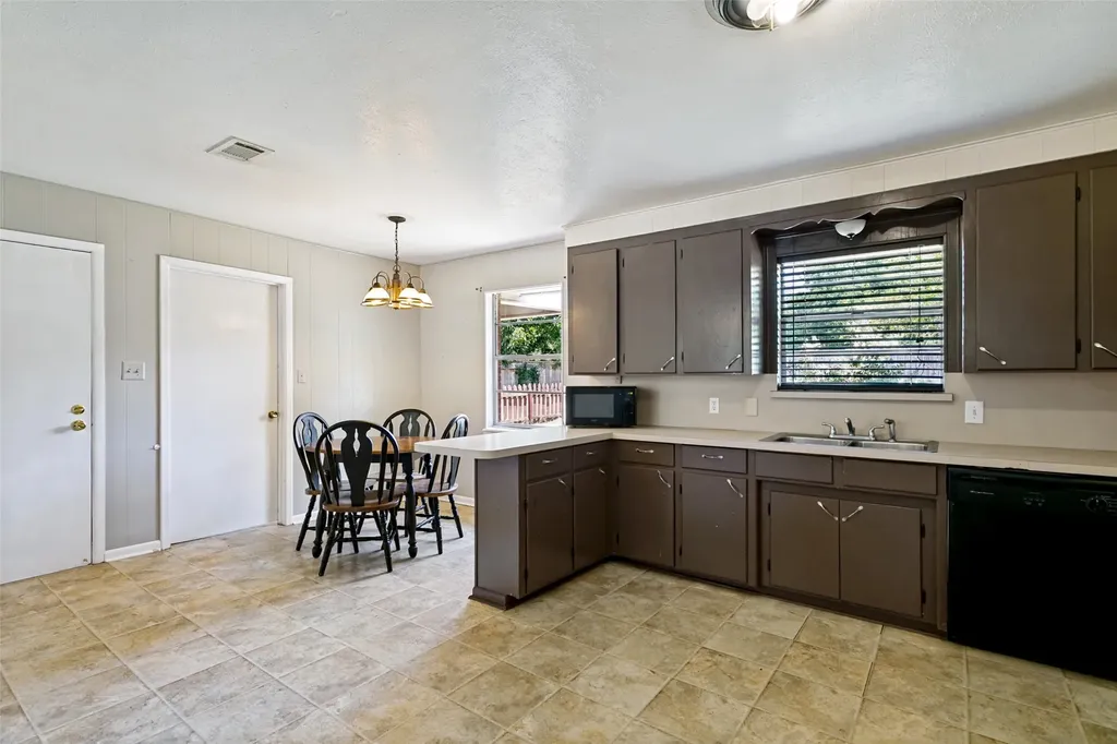 308 N Avenue C Springtown TX 76082