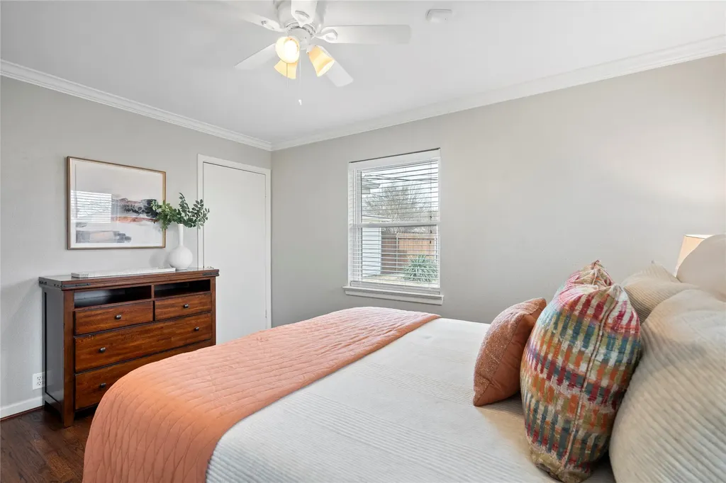10615 Larchfield Lane Dallas TX 75238