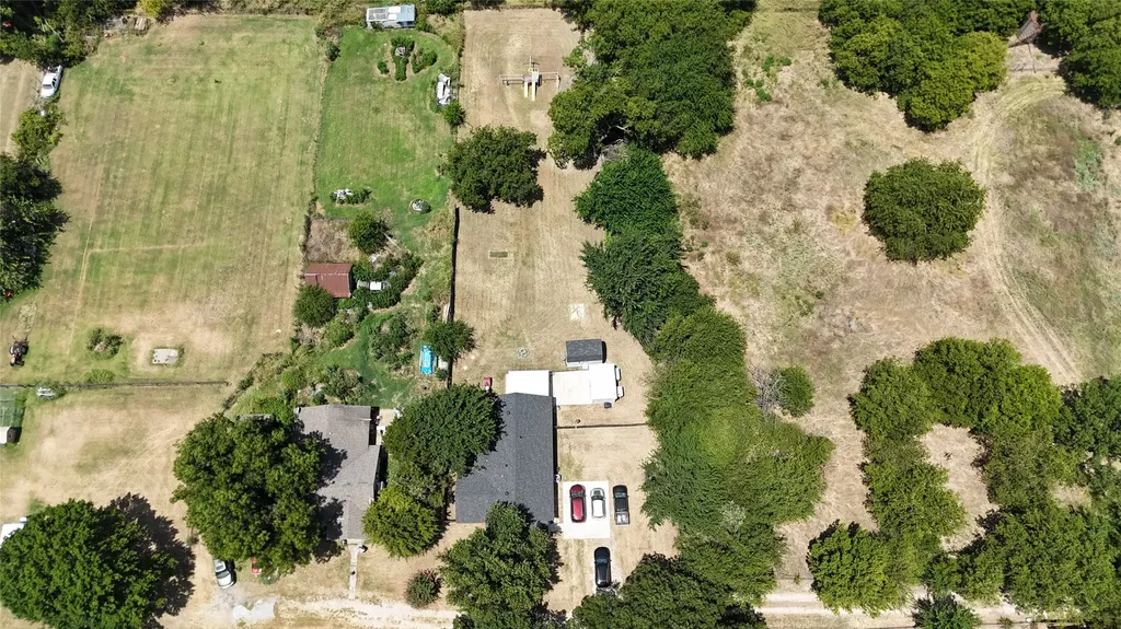 200 S Mimosa Street Paradise TX 76073