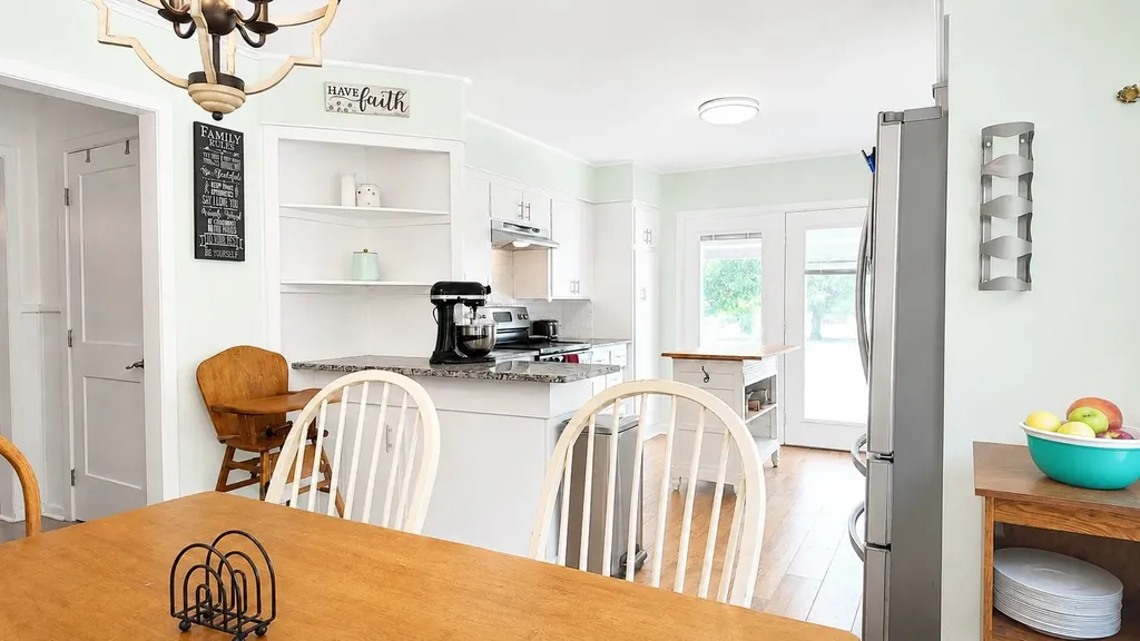 200 S Mimosa Street Paradise TX 76073