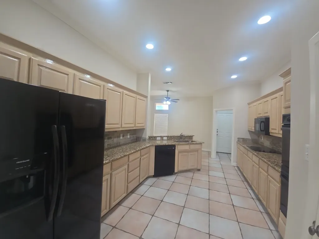 6376 Newport Court Fort Worth TX 76116