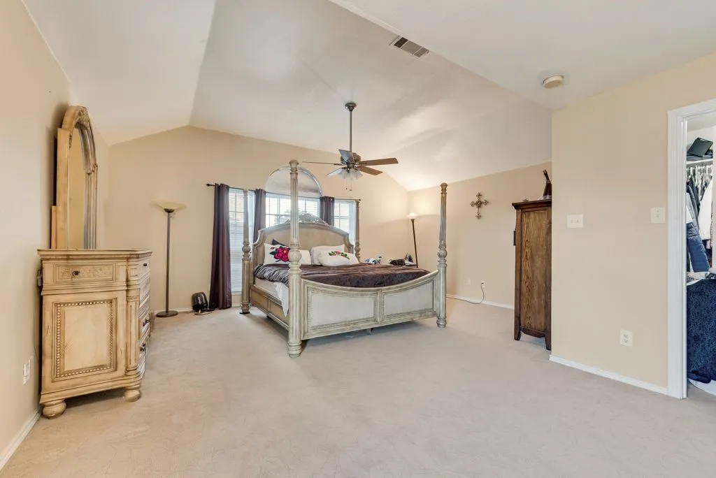 5715 Creekhollow Drive Arlington TX 76018