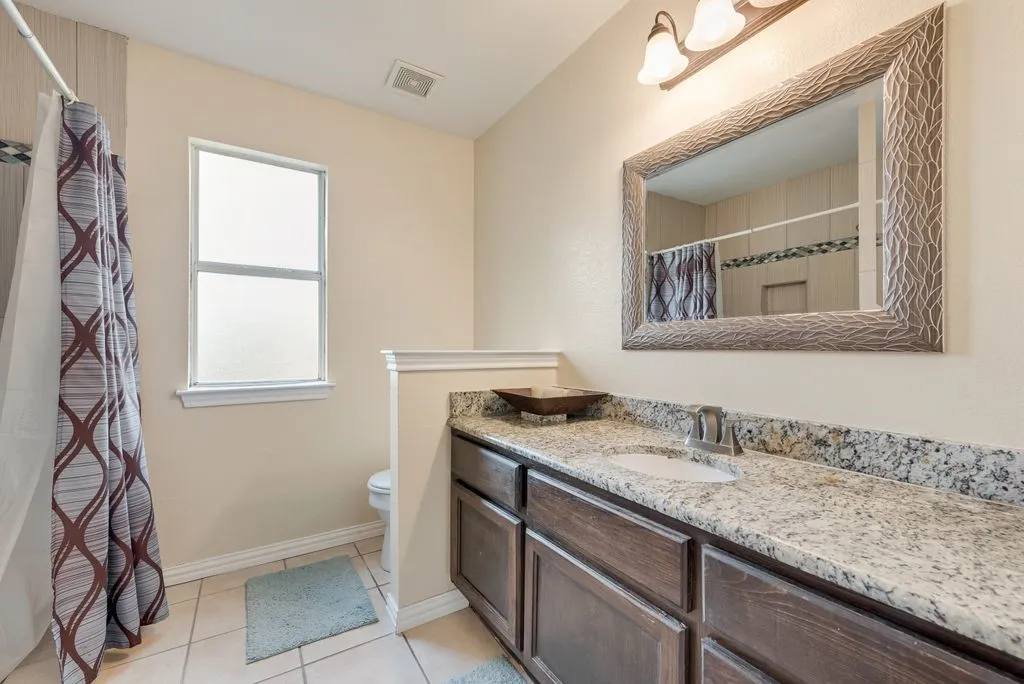 5715 Creekhollow Drive Arlington TX 76018