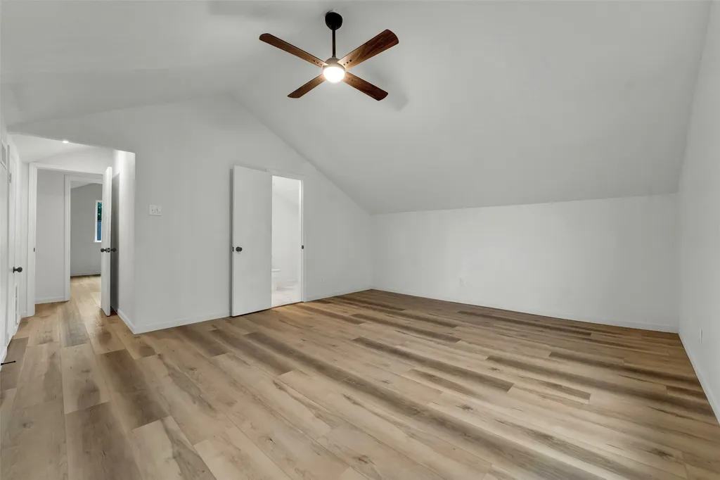 2114 Via Vista Carrollton TX 75006