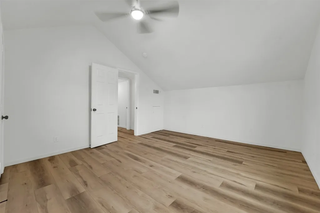 2114 Via Vista Carrollton TX 75006
