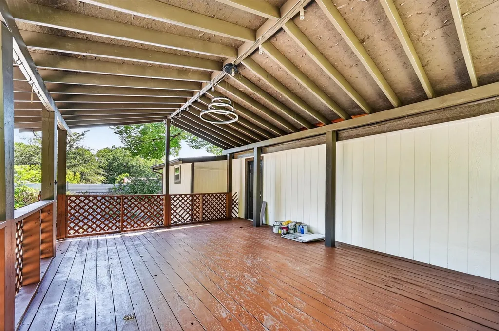 1113 Brock Street Dallas TX 75203
