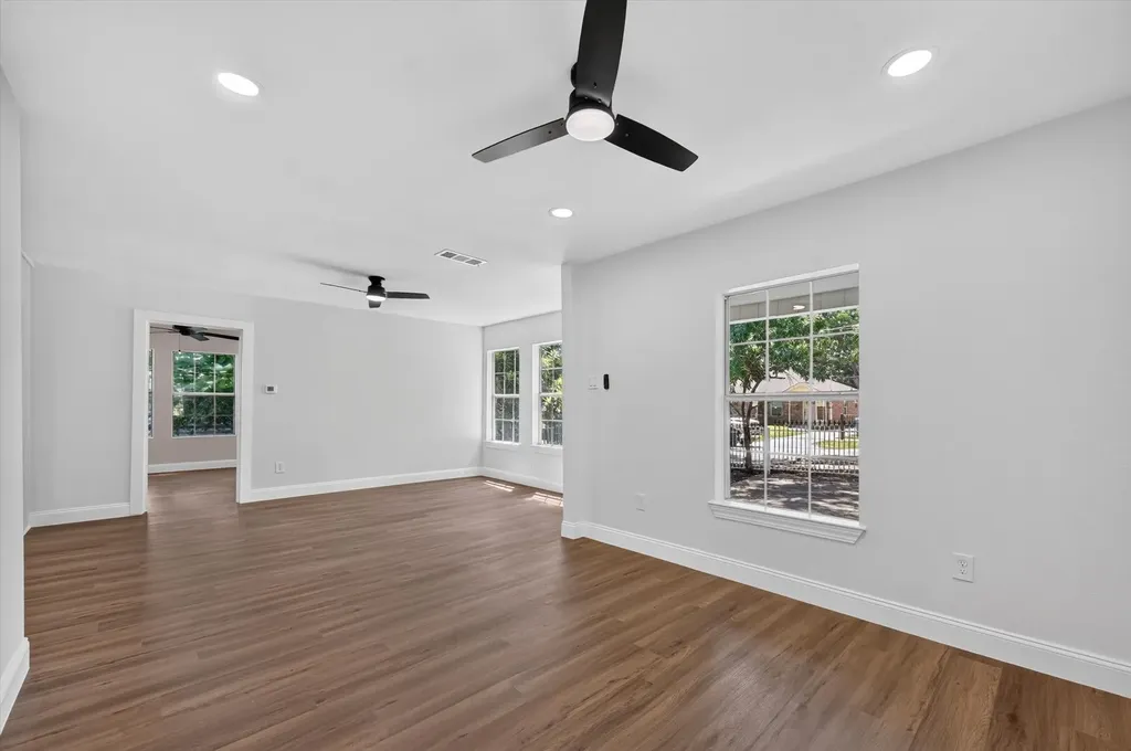 1113 Brock Street Dallas TX 75203