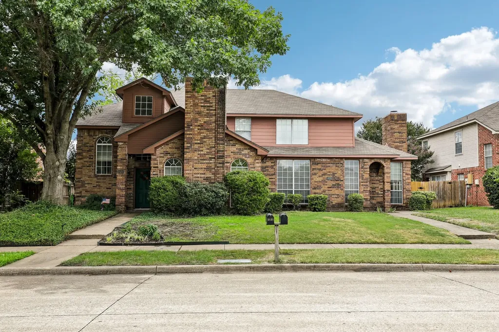 2123 Hearthside Lane Garland TX 75044