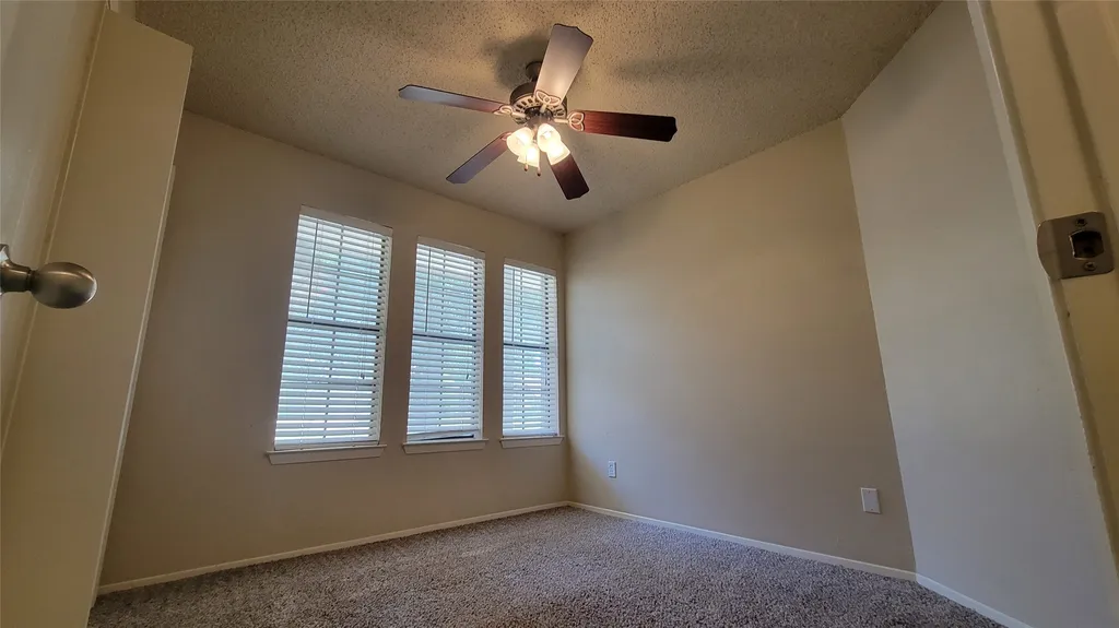 3217 Cliffview Drive Corinth TX 76210