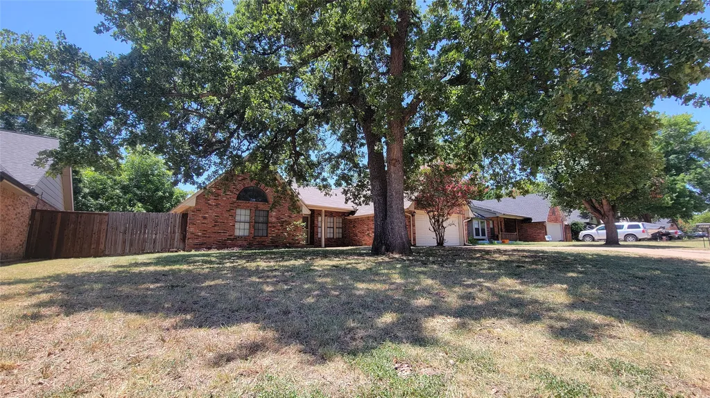 3217 Cliffview Drive Corinth TX 76210