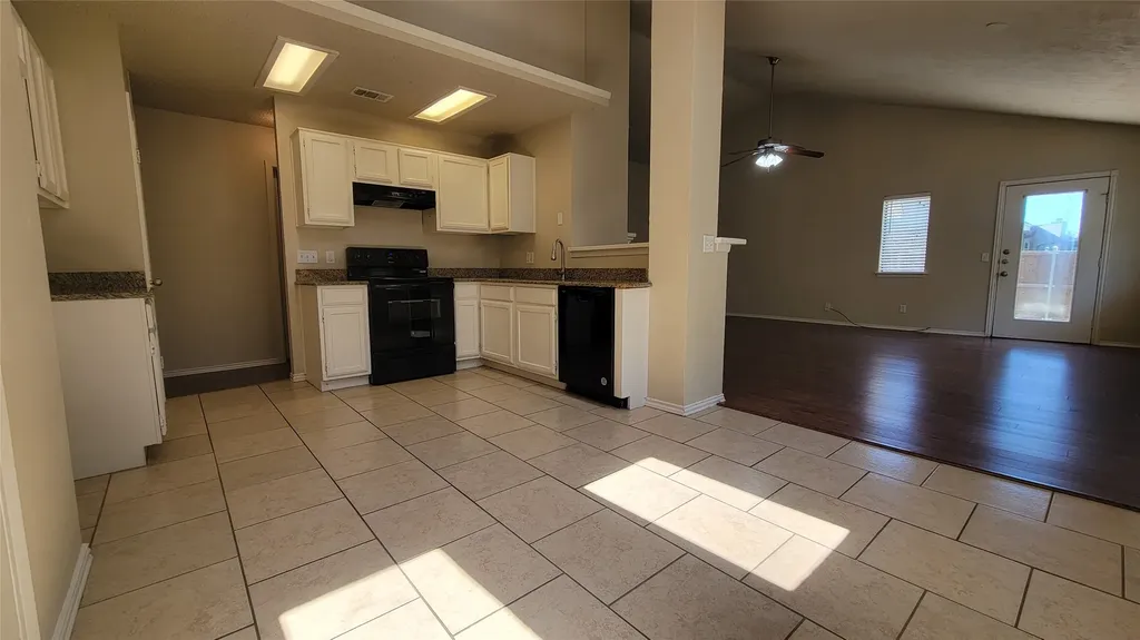 3217 Cliffview Drive Corinth TX 76210