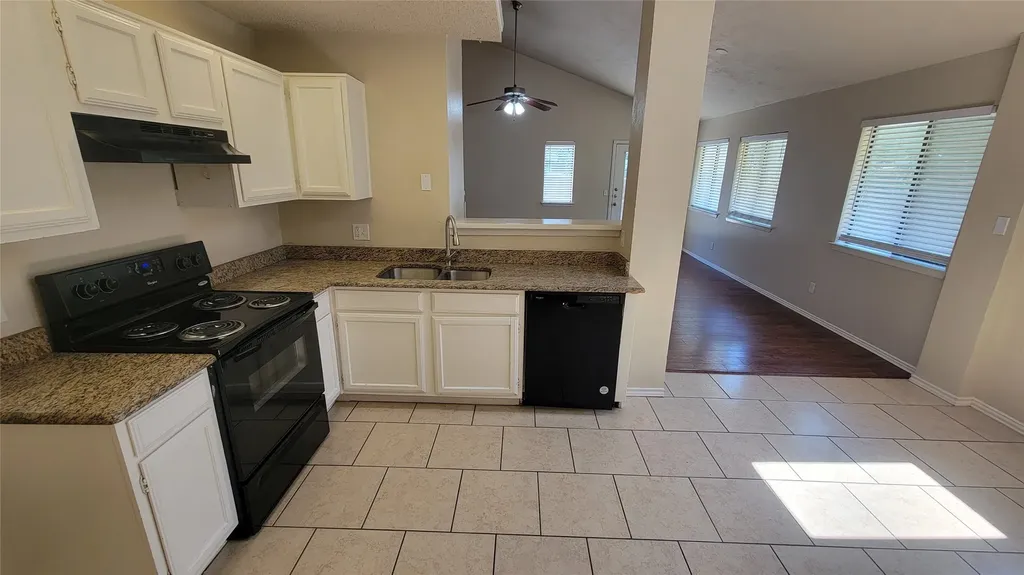 3217 Cliffview Drive Corinth TX 76210