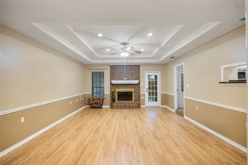 121 Crestview Street Chandler TX 75758