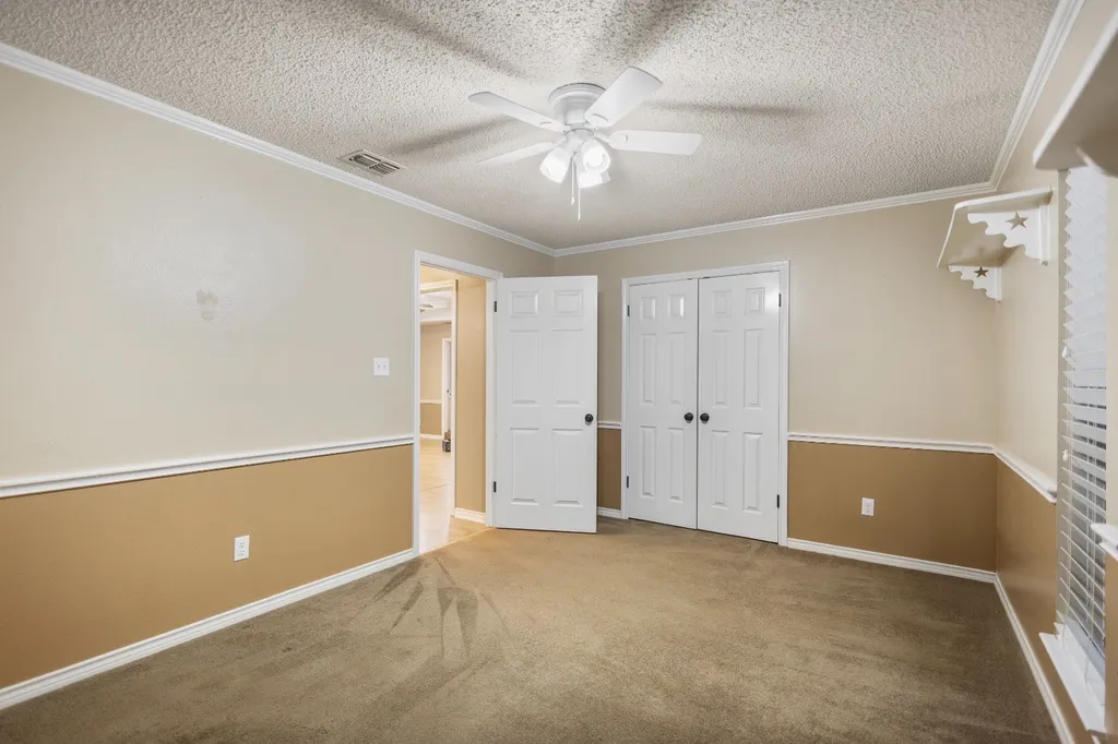 121 Crestview Street Chandler TX 75758