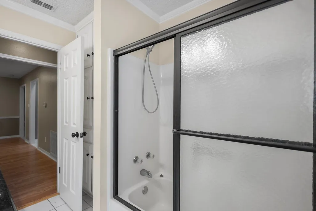 121 Crestview Street Chandler TX 75758
