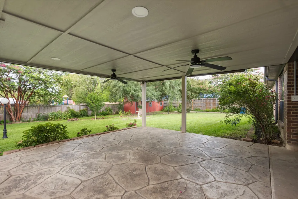 121 Crestview Street Chandler TX 75758