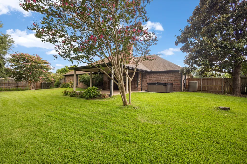 121 Crestview Street Chandler TX 75758