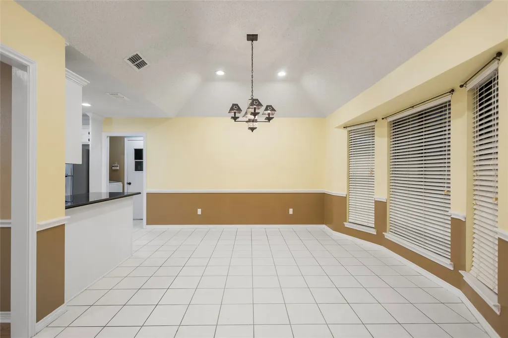 121 Crestview Street Chandler TX 75758