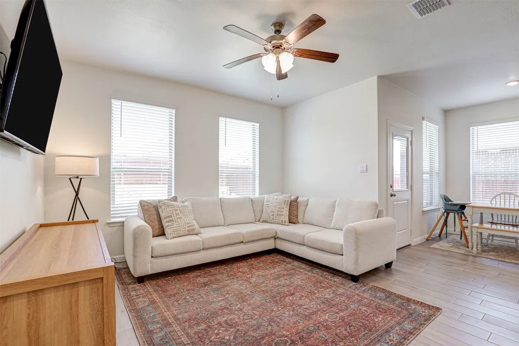 175 Bay Meadows Lane Boyd TX 76023