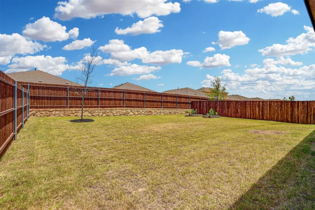 175 Bay Meadows Lane Boyd TX 76023