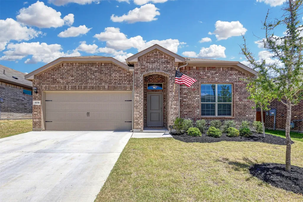 175 Bay Meadows Lane Boyd TX 76023