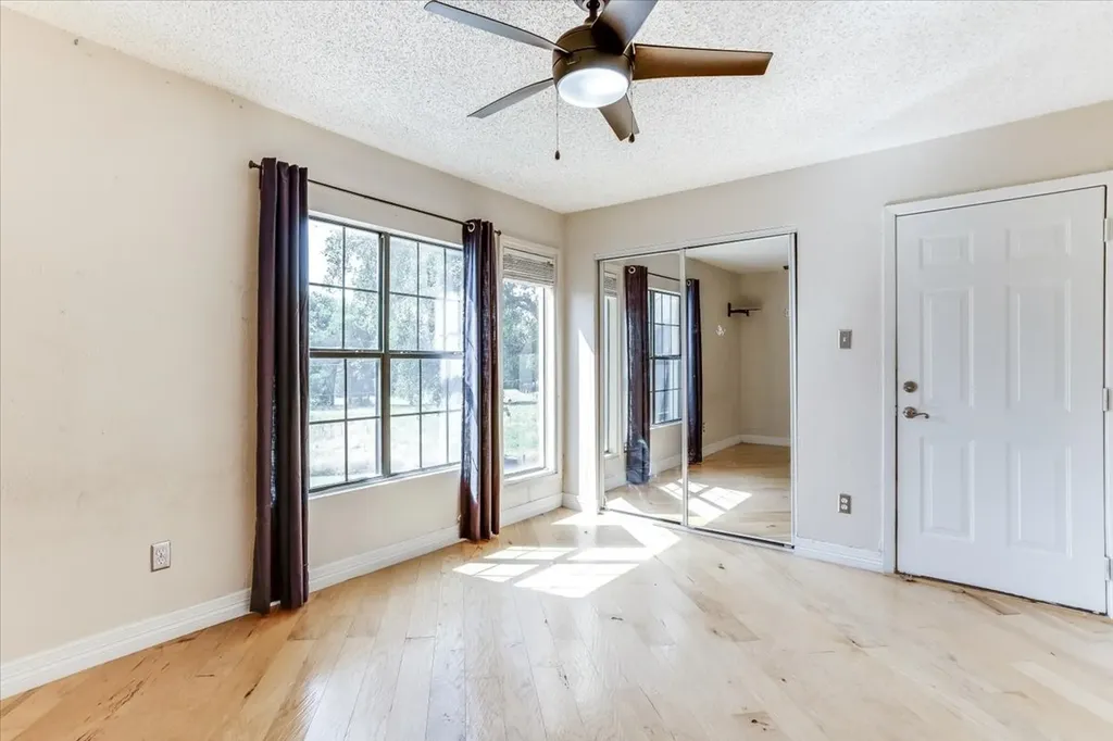 29 Oakbrook Drive Lewisville TX 75057
