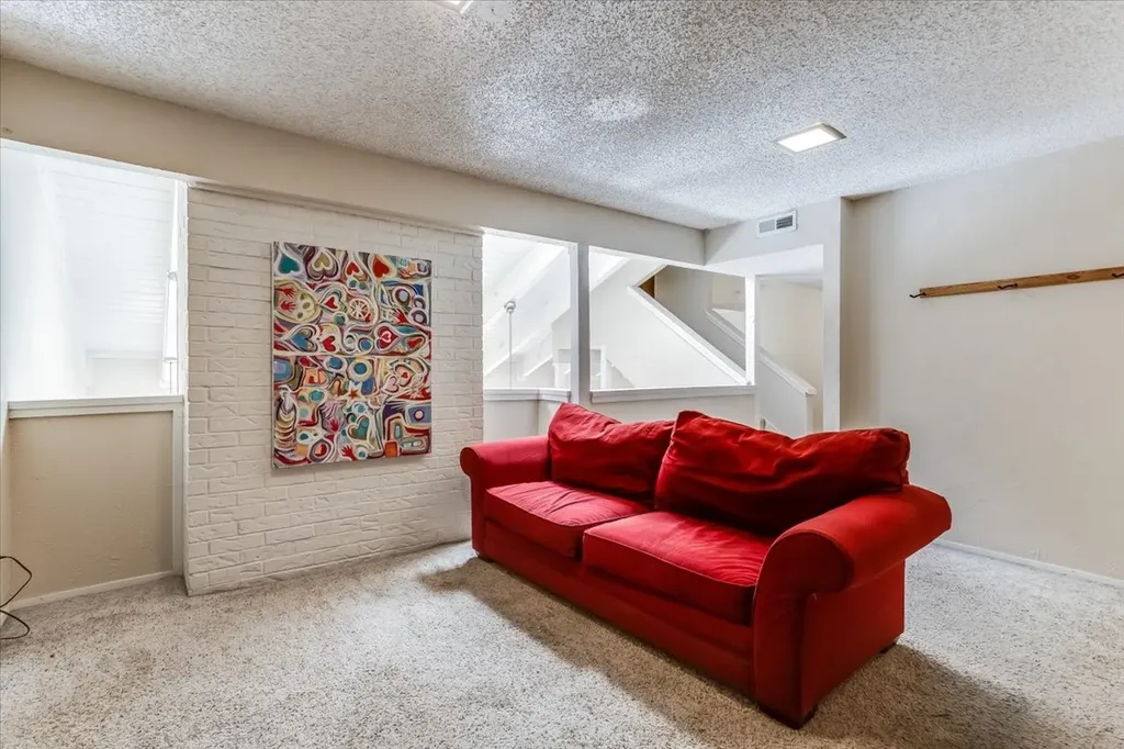 29 Oakbrook Drive Lewisville TX 75057