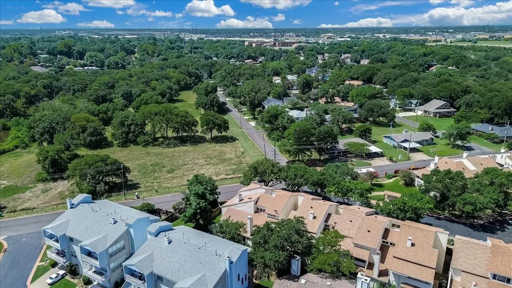 29 Oakbrook Drive Lewisville TX 75057