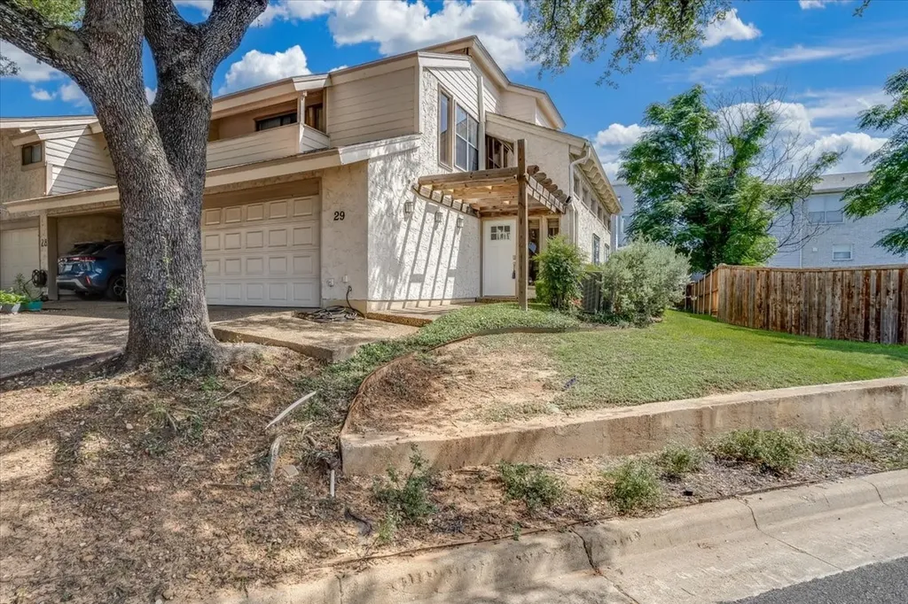 29 Oakbrook Drive Lewisville TX 75057