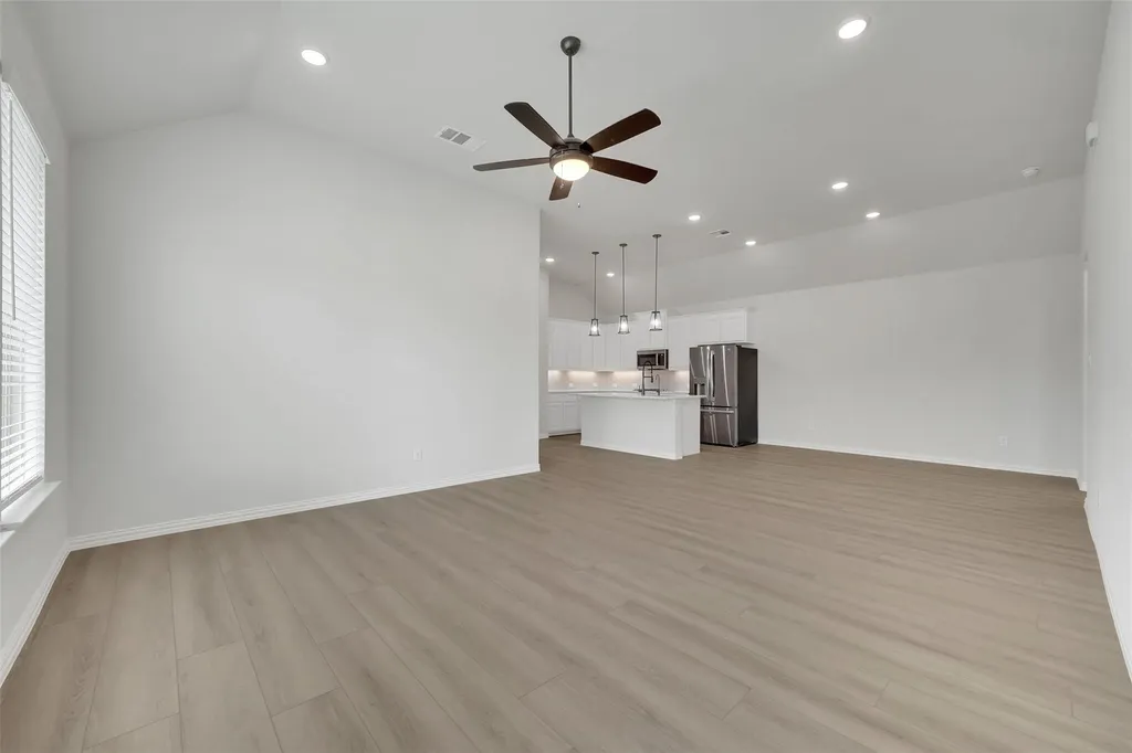 2650 Bechtol Street Garland TX 75042