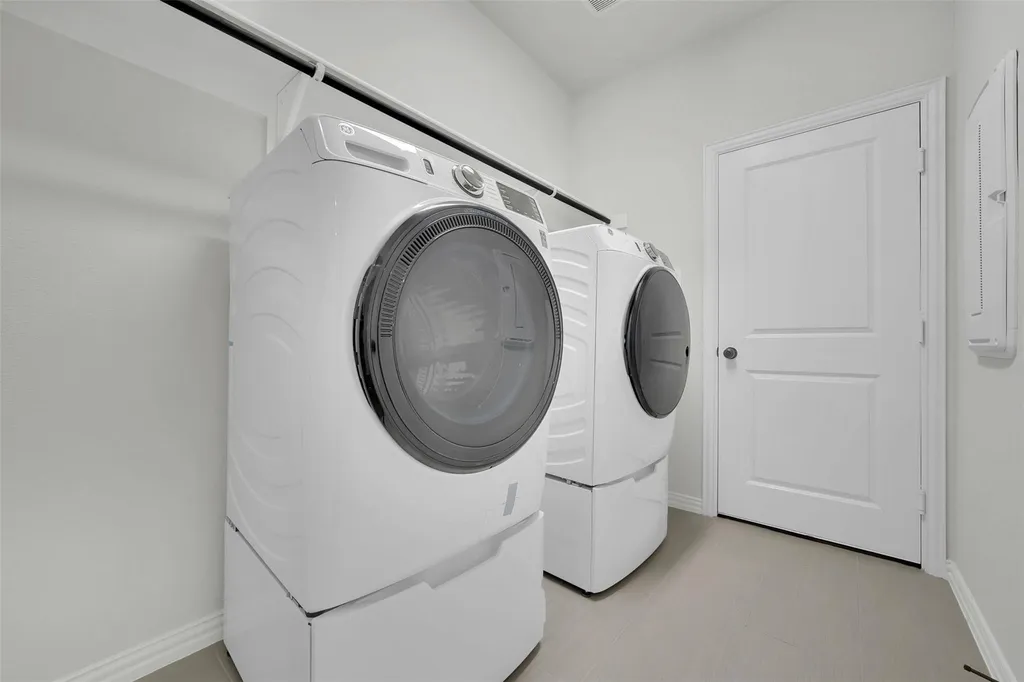 2650 Bechtol Street Garland TX 75042
