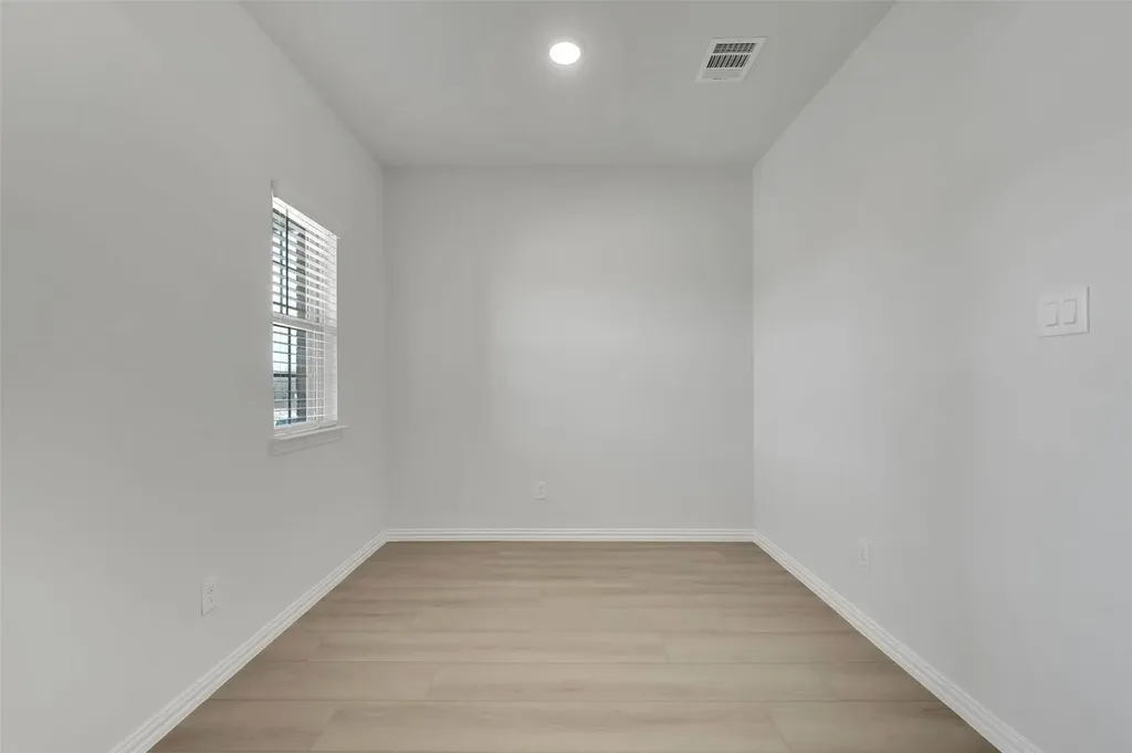 2650 Bechtol Street Garland TX 75042