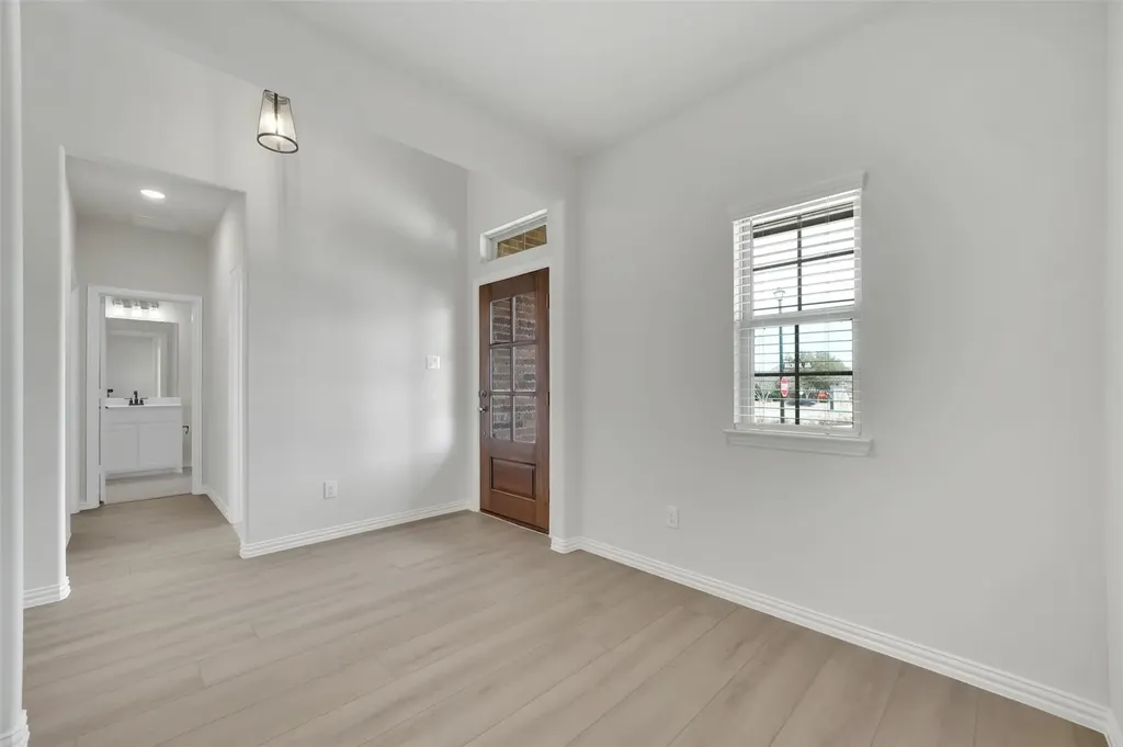 2650 Bechtol Street Garland TX 75042