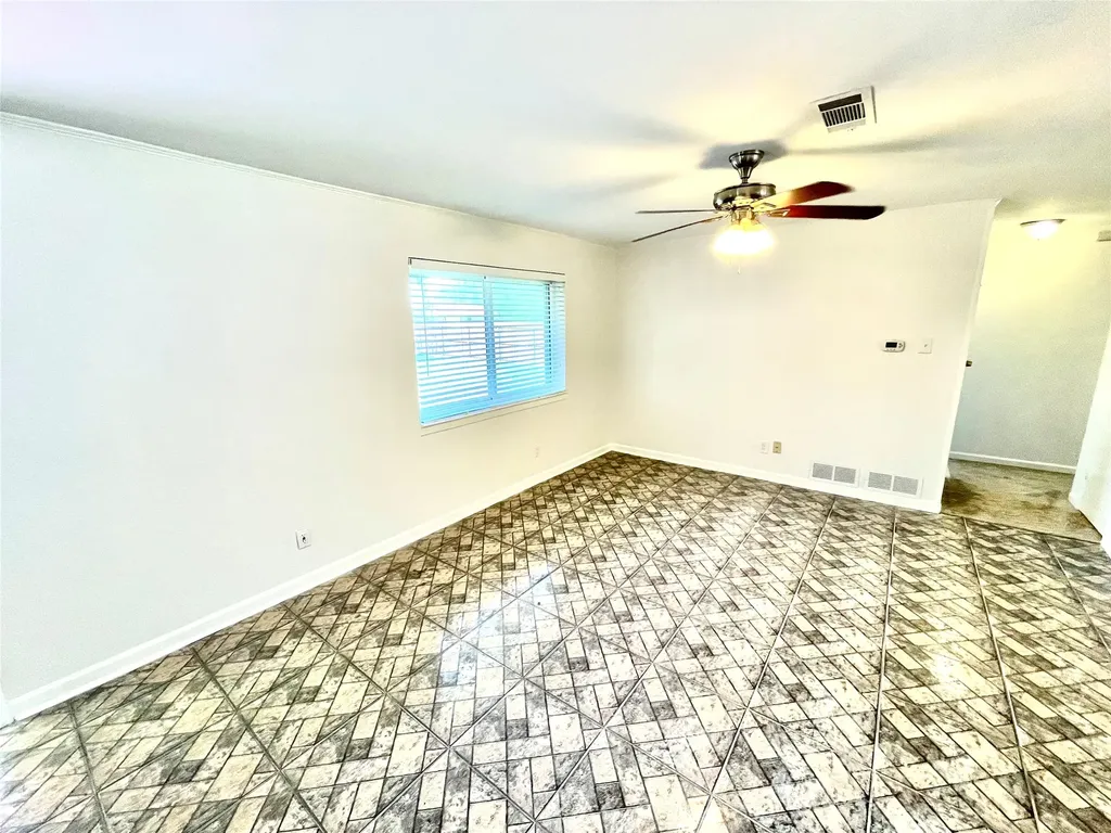 201 E Fuller Drive Euless TX 76039