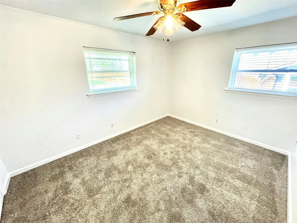 201 E Fuller Drive Euless TX 76039
