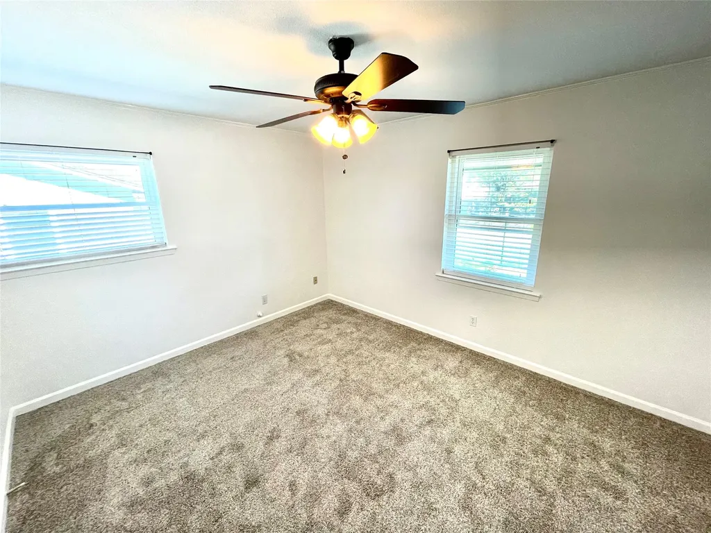 201 E Fuller Drive Euless TX 76039