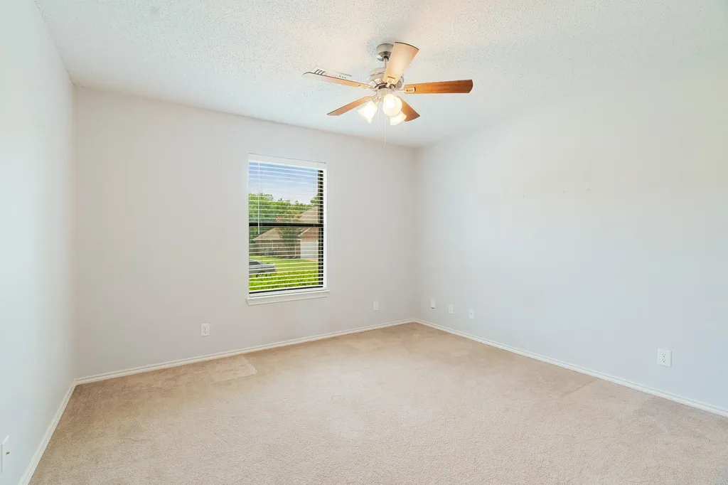 140 SE 49th Street Paris TX 75462