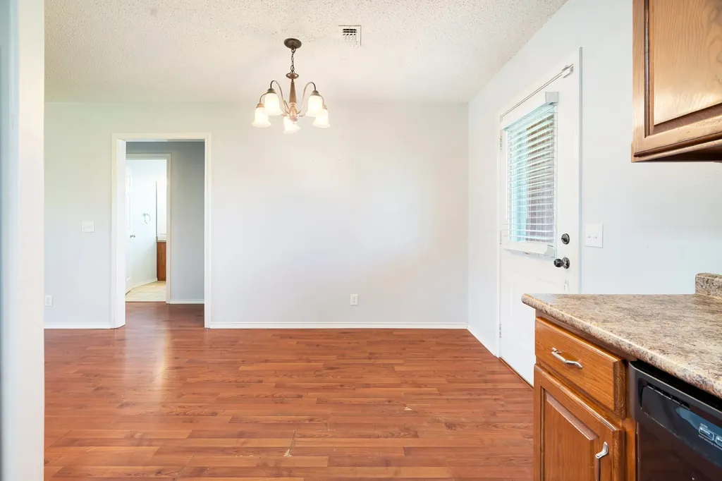 140 SE 49th Street Paris TX 75462