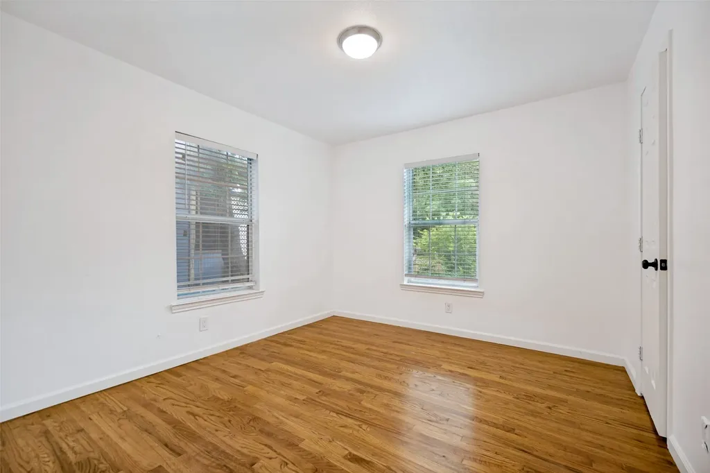 1823 Michigan Avenue Dallas TX 75216