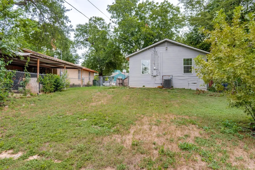 1823 Michigan Avenue Dallas TX 75216