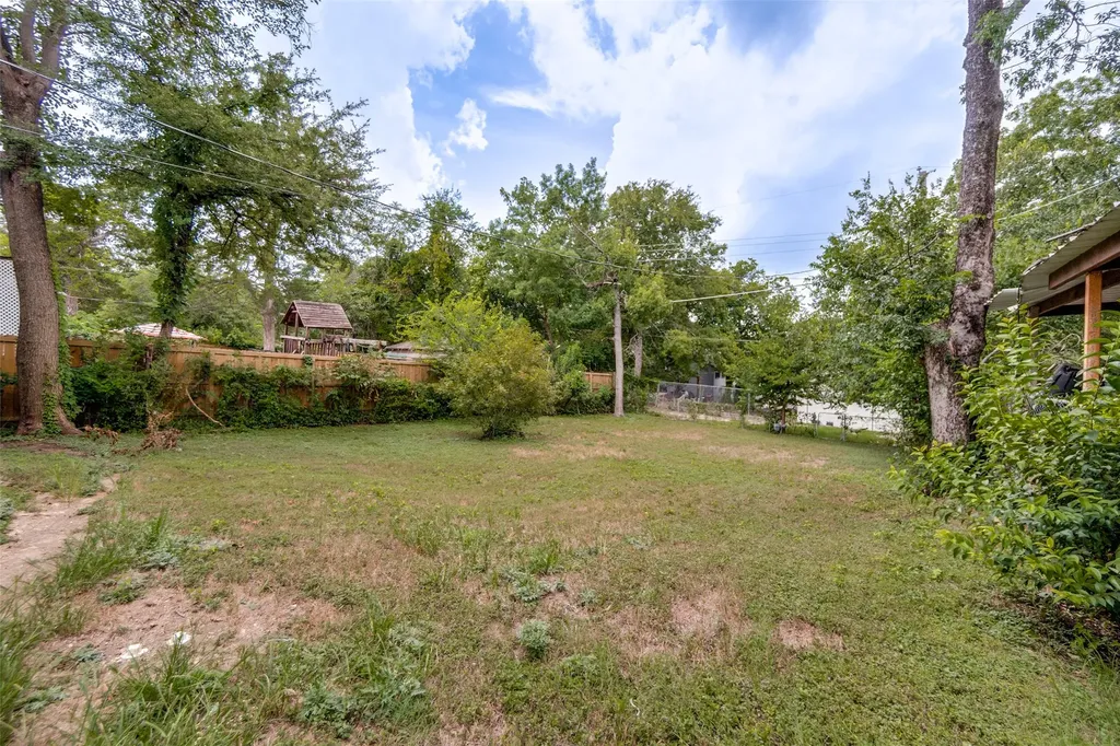 1823 Michigan Avenue Dallas TX 75216