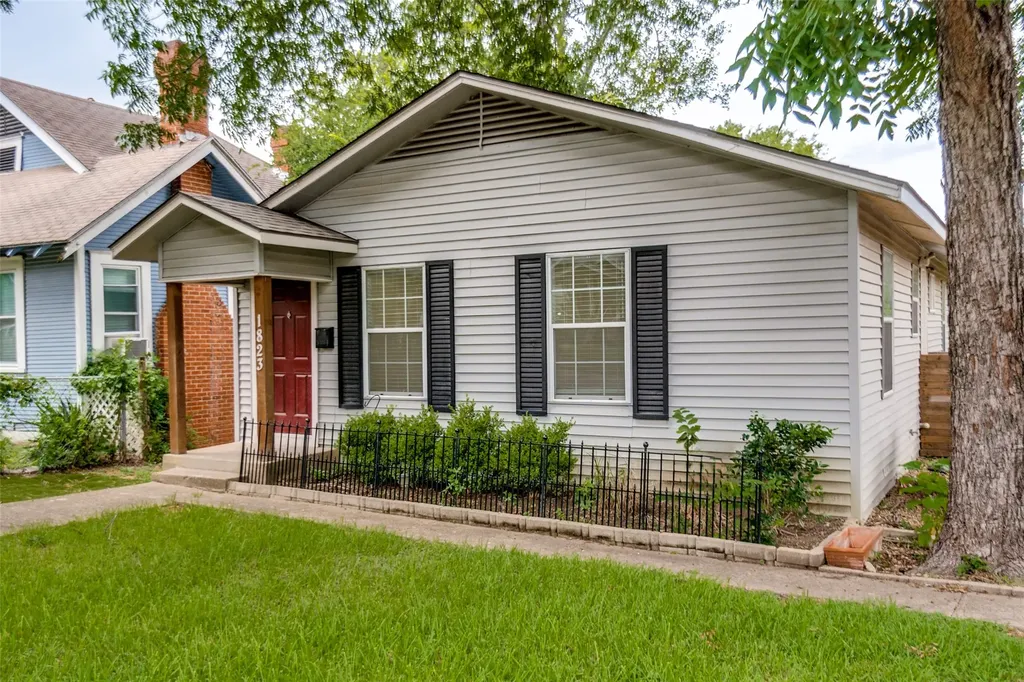 1823 Michigan Avenue Dallas TX 75216