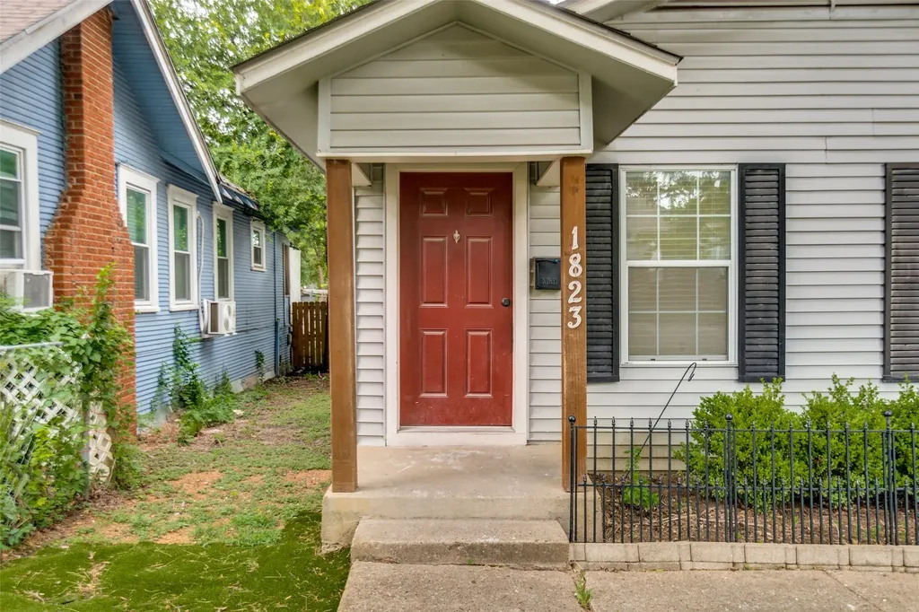1823 Michigan Avenue Dallas TX 75216