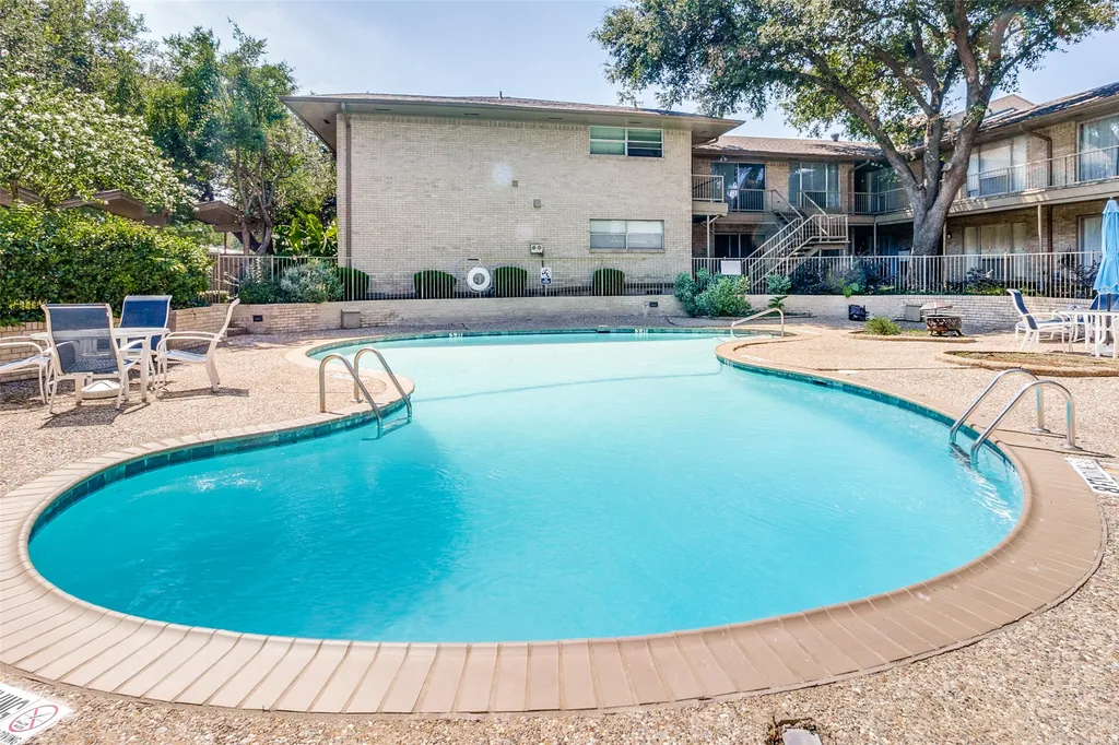 11122 Valleydale Dallas TX 75230