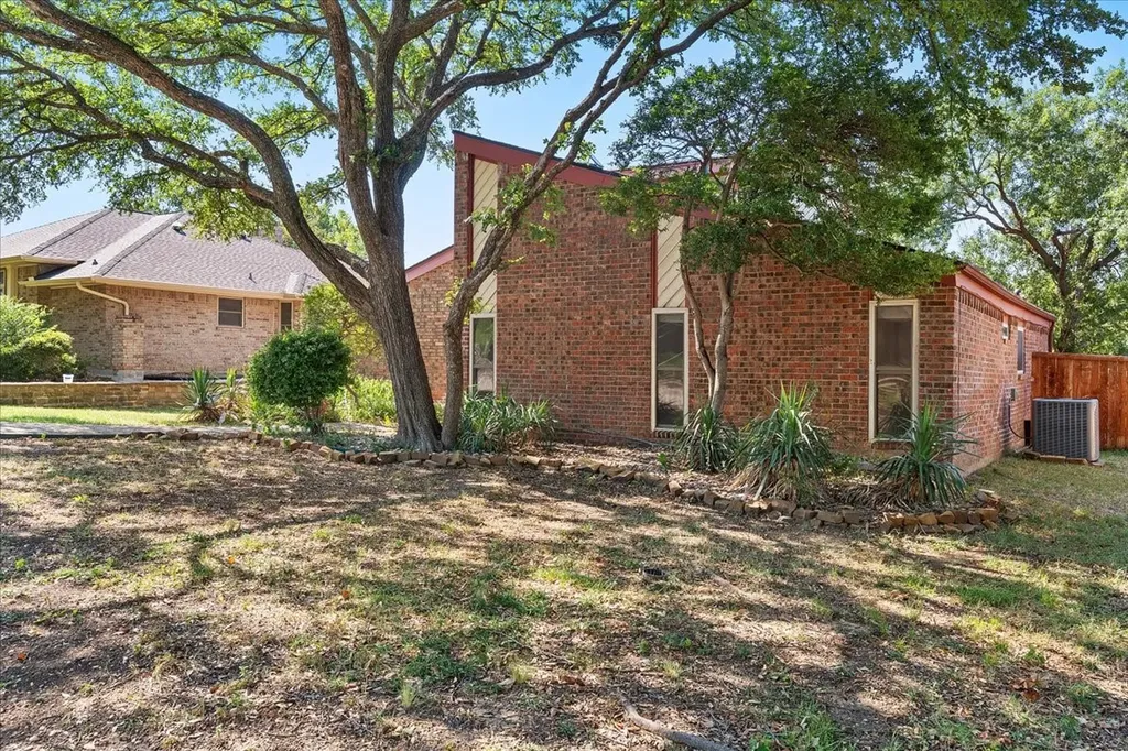 1820 Green Ridge Court Carrollton TX 75007